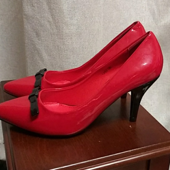 🌞Red Pumps🌞 "FS" - Picture 2 of 5